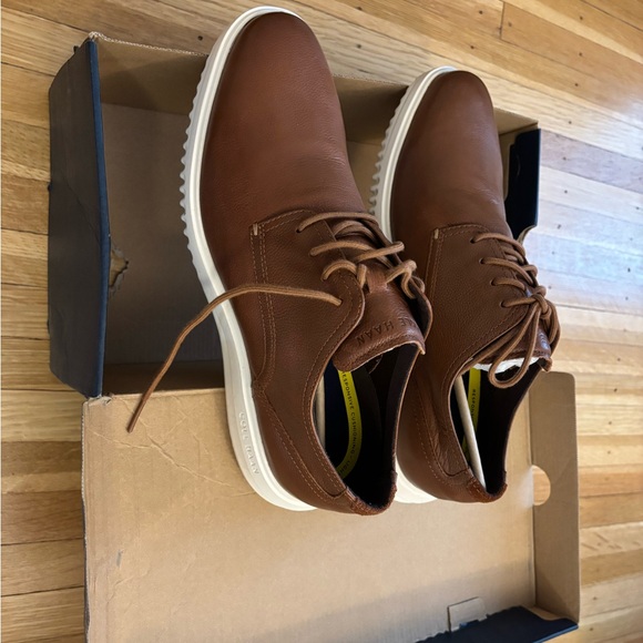 New Cole Haan size 10.5 - Picture 2 of 5